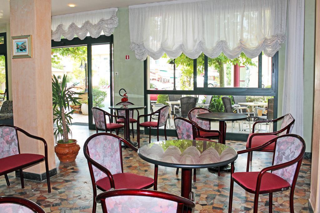 Hotel Buda Bellaria-Igea Marina Exteriér fotografie